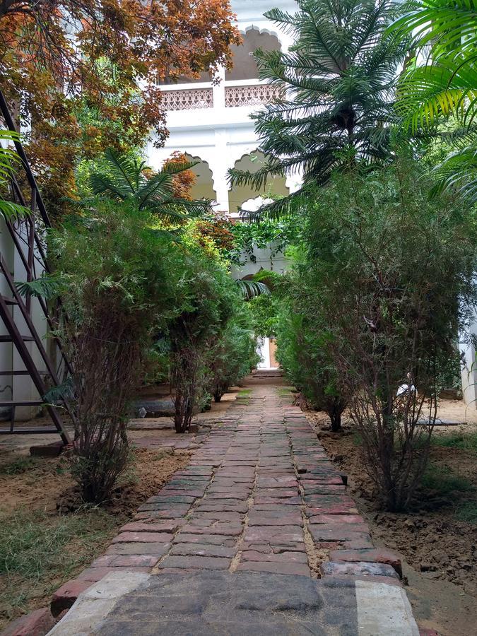 Radhika Palace Hotel Pushkar Exterior foto